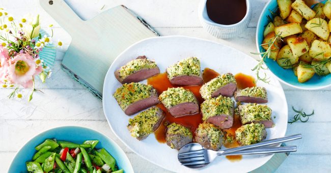 lammlachs-unter-kraeuterkruste